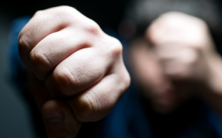 На Кіровоградщині троє чоловіків до смерті забили військового арматурою