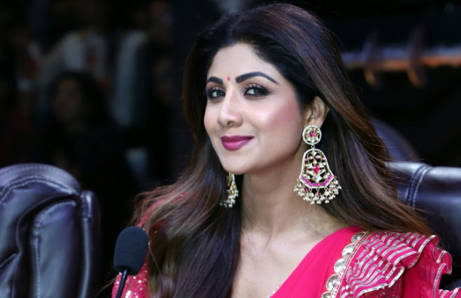 Зірка Боллівуду Шилпа Шетті подала до суду на сайти та корпорації, які за допомогою ШІ використали її образ