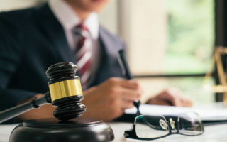 У Каліфорнії прокуратура використала ШІ для підготовки документів, і він згенерував фейкові посилання