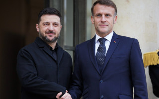 Мир повинен стати дійсно надійним, — Зеленський провів розмову з Макроном