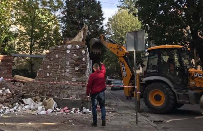 Владелец сможет требовать демонтаж самострой даже, если его не лишают владения имуществом – законопроект