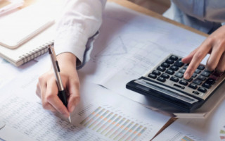 Чи має право на податкову соціальну пільгу фізособа, яка працює неповний робочий день — роз’яснення