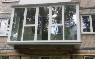 В Киеве провалилась петиция о демонтаже застекленных балконов на исторических зданиях