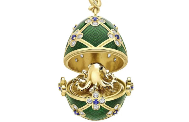 Зухвале пограбування: чоловік в магазині проковтнув яйце» Фаберже» з діамантами та сапфірами