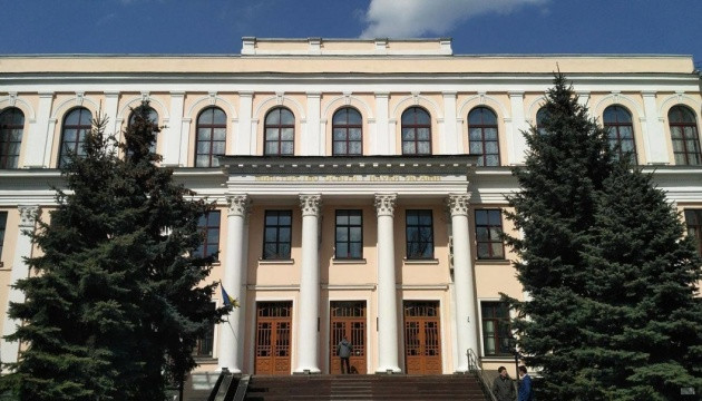 Правительство сократило расходы на программу государственных языковых стандартов и перенаправило средства на образование