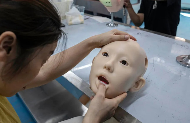 У Китаї фабрику підозрюють у виробництві інтимних ляльок із дитячою зовнішністю