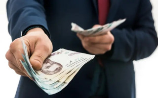 Госстат опубликовал данные о средней заработной плате в Украине за октябрь – в Киеве свыше 40 тысяч грн