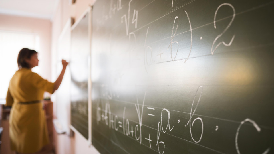 Данило Гетманцев озвучив суму мінімального окладу вчителів з наступного року - цифри