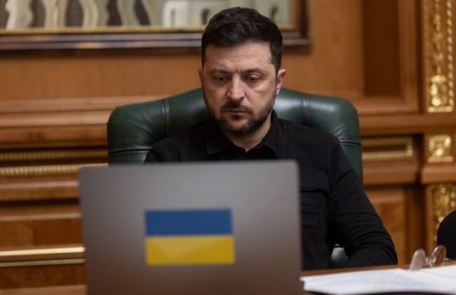 Зеленский ожидает доклада Умерова и Гнатова о готовности США корректировать мирный план