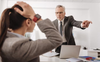 Женщину уволили за слишком ранний приход на работу: суд встал на сторону работодателя