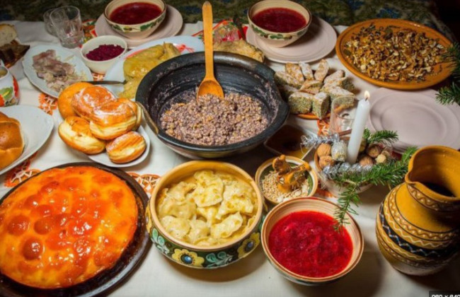 Сколько будет стоить рождественский стол в 2025 году