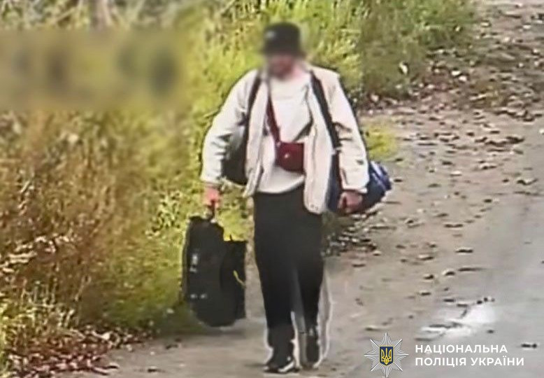 У Києві чоловік вкрав робот-пилосос, поїхав із ним на Буковину та здав його у ломбард