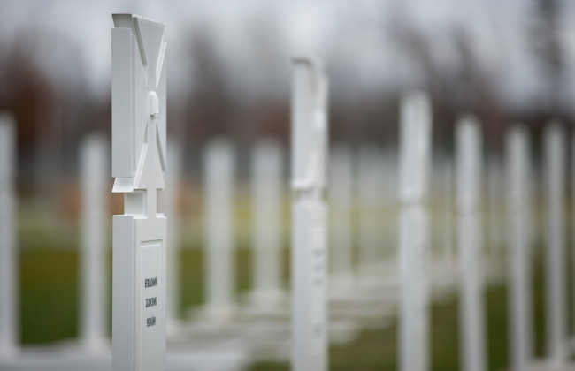 Суди підтвердили законність створення Національного військового меморіального кладовища