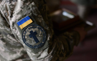 У Львові військовий капелан за 20 тисяч євро продавав «виїзд» за кордон: суд виніс вирок