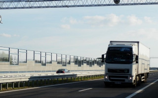 КСУ указал, что штраф за нарушение ПДД при автофиксации является соразмерным средством превентивного контроля