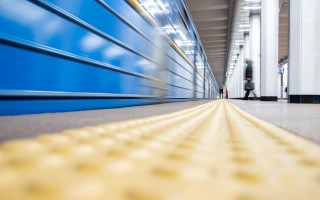 Петиция об электронных табло с отсчетом времени в киевском метро провалилась