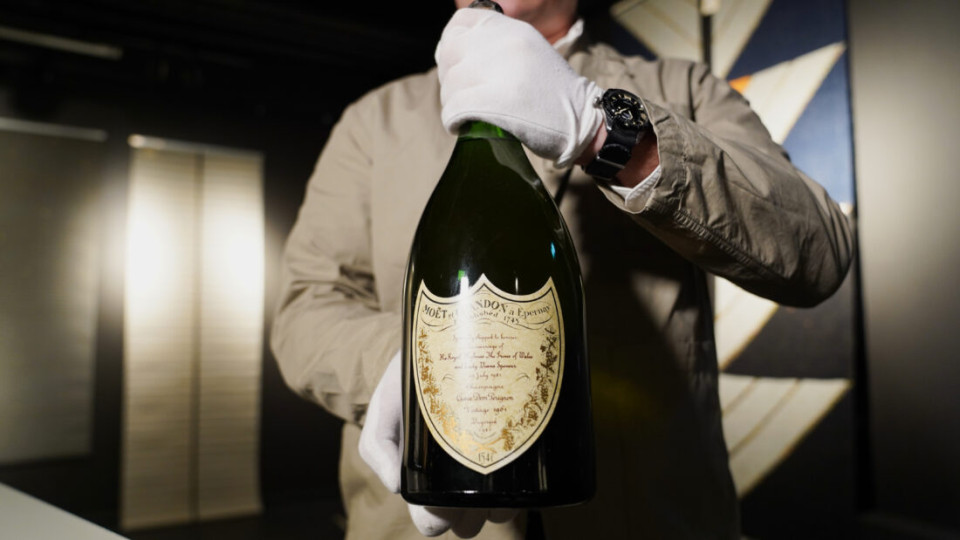 В Дании не удалось продать на аукционе редкую бутылку Dom Pеrignon со свадьбы принца Чарльза и леди Дианы
