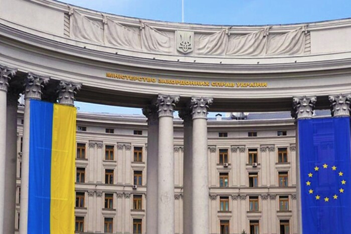МИД приветствовало освобождение 123 политических заключенных из тюрем белорусского режима