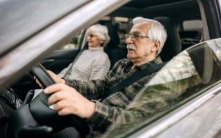 Водійське посвідчення після 60 і 70 років: чи можуть відмовити водіям старшого віку
