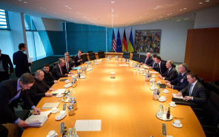 В Берлине началась встреча Зеленского с американской стороной по поводу гарантий безопасности Украины