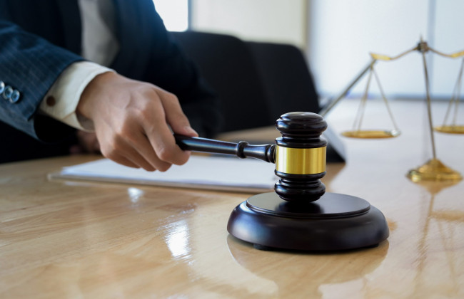 Суд на Закарпатті визнав невинуватим чоловіка у справі про незаконне переправлення ухилянта через кордон