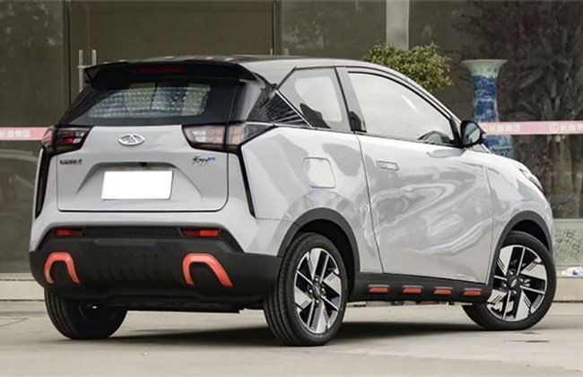 В Киеве майор полиции угнал автомобиль, но получил условное наказание – решение суда