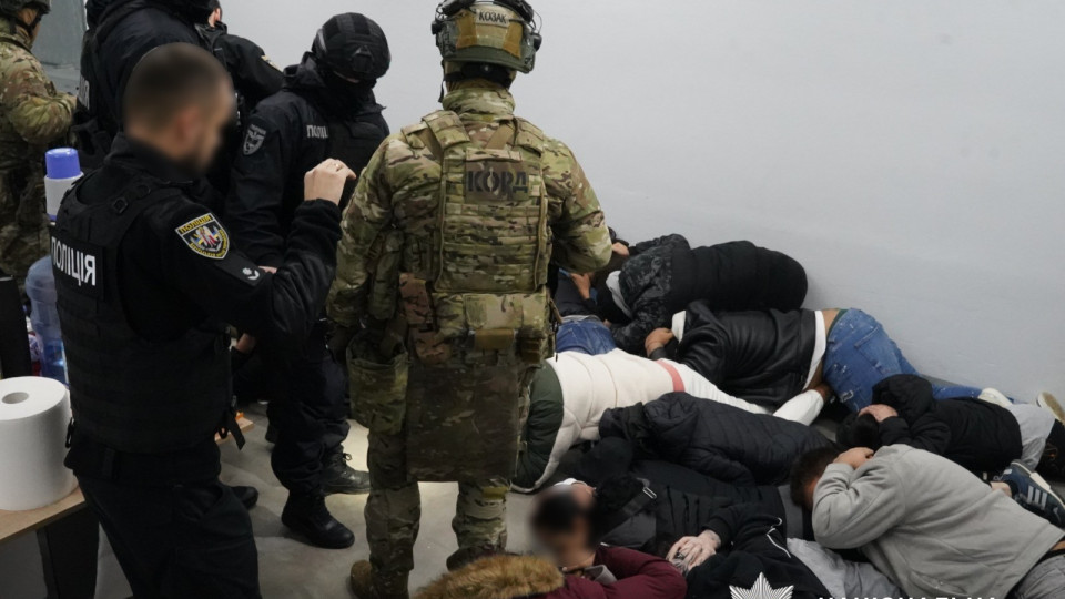 Полиция разоблачила транснациональную сеть call-центров, которая обманула граждан ЕС на 50 млн грн
