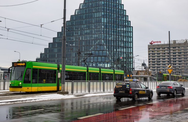 У Польщі затримали осіб, які напали на українців у трамваї в Познані — МЗС