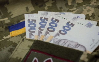 Що буде з виплатами, якщо лікування військового триває понад 4 місяці — роз’яснення ТЦК