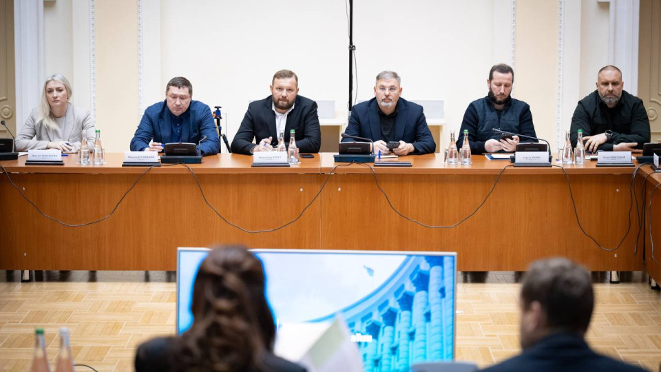Правительство переводит определенных потребителей сопутствующей нагрузки на общие графики отключения света