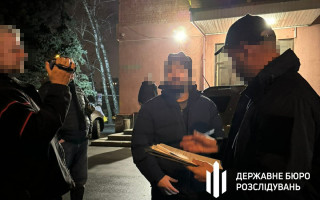 Правоохоронець з Чернівців допомогав переправляти ухилянтів за кордон за €7 тисяч — його затримали