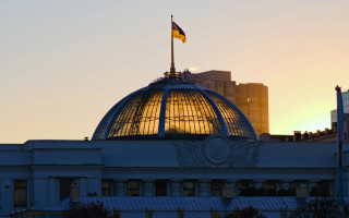 Зеленский подписал закон об открытости заседаний парламентских комитетов и местных советов