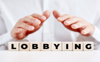 Зміна статусу суб’єкта лобіювання — який порядок та підстави