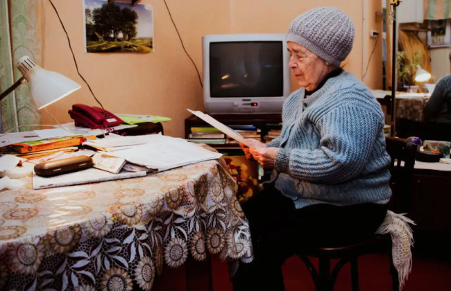 Почти как на экзамене: какие вопросы задают пенсионерам во время видеоидентификации