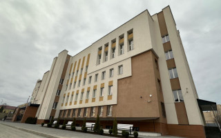 Кам'янець-Подільський міськрайонний суд Хмельницької області працюватиме у новій будівлі, фото