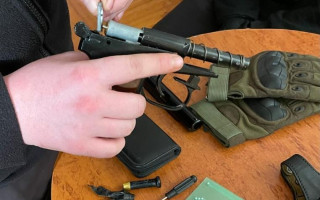У Трускавці поліція виявила у школяра пневматичний пістолет