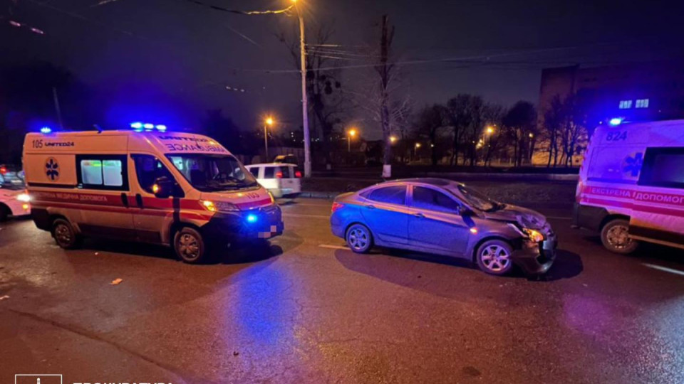 Постраждали двоє дітей: у Харкові прокуратура та ДБР розслідують ДТП за участю судді Алли Токмакової
