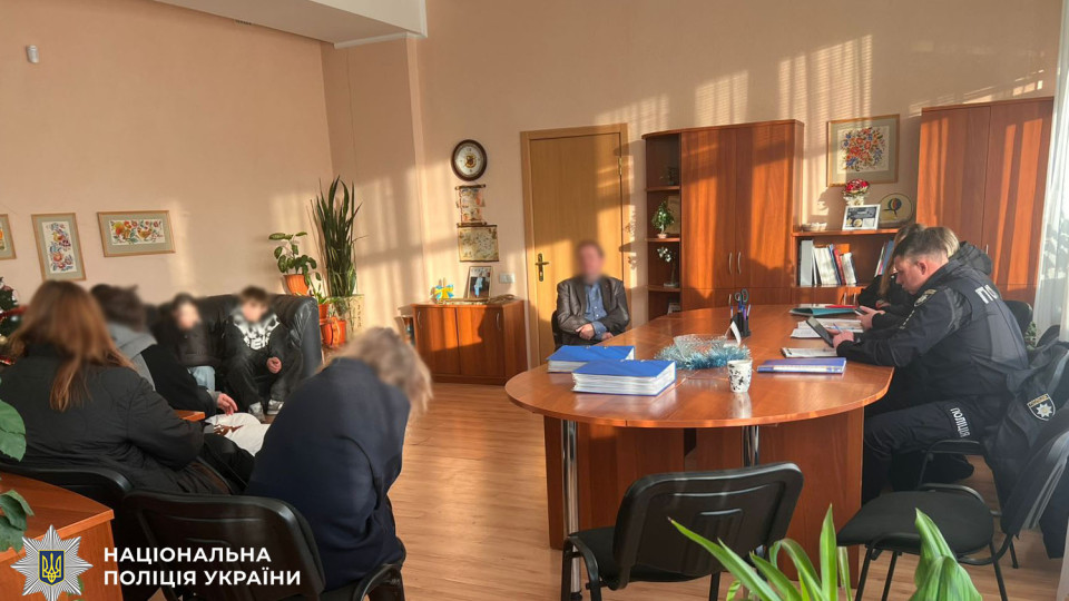 В Киеве полиция привлекла к ответственности родителей подростков за драку в школе