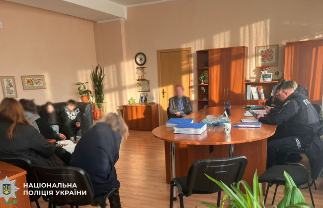 В Киеве полиция привлекла к ответственности родителей подростков за драку в школе