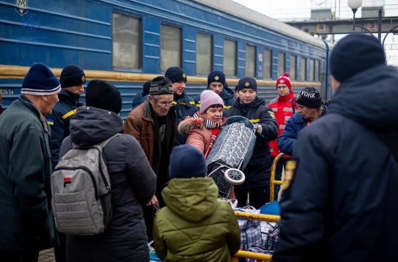 Продолжается эвакуация из прифронтовых территорий Украины – какие условия проживания предлагают переселенцам