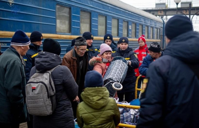 Продолжается эвакуация из прифронтовых территорий Украины – какие условия проживания предлагают переселенцам