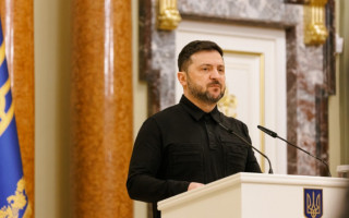 Нам нужно завершить эту войну достойным миром для Украины — Зеленский