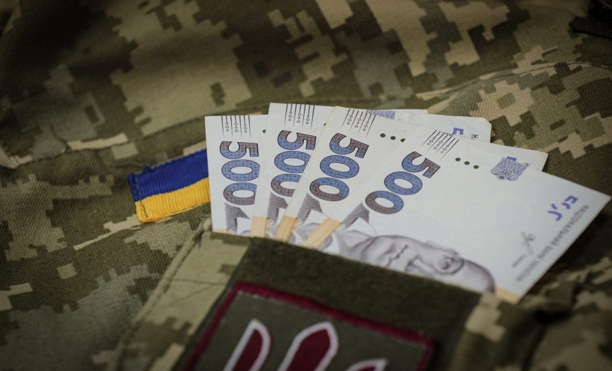 Смерть военнослужащего во время СЗЧ не является автоматическим основанием для отказа в выплатах — решение суда