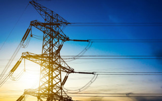 В Киеве и ряде областей на фоне атаки РФ ввели аварийные отключения света