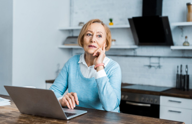 Кому можуть припинити виплату пенсії вже з 1 січня та як цього уникнути