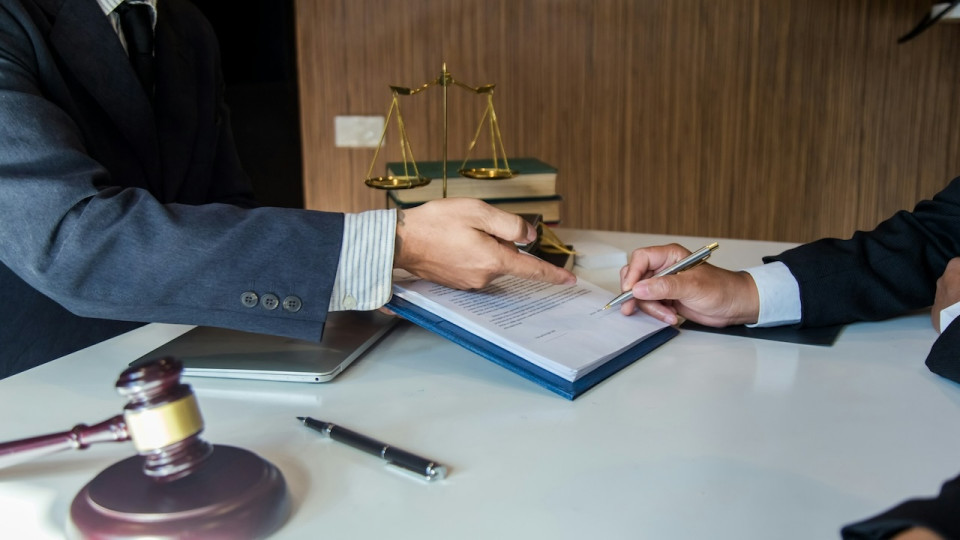 1000 грн за правничу допомогу — замало: суд збільшив компенсацію за послуги адвоката до 5000 грн