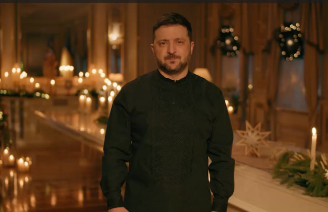 Просимо про мир для України, ми боремось за це і молимось за це – Володимир Зеленський привітав українців з Різдвом