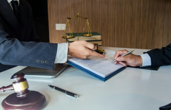 1000 грн за правничу допомогу — замало: суд збільшив компенсацію за послуги адвоката до 5000 грн