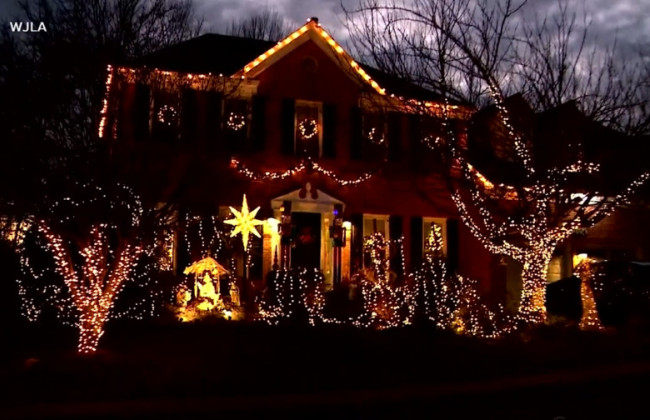 У США конфлікт сусідів через яскраву різдвяну ілюмінацію дійшов до суду