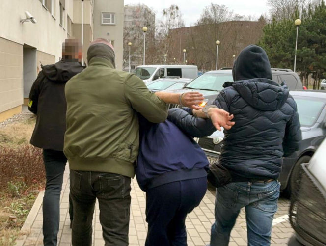 В Варшаве мужчина похитил сына бывшей и с угрозами удерживал в зеленой зоне